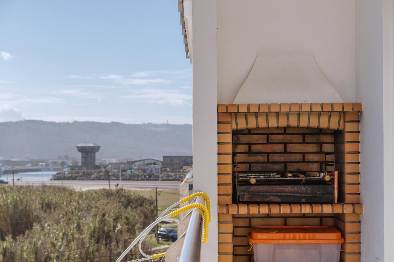 Farol Beach Place Назаре Екстериор снимка